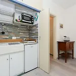 Sosta Al Vittoriale In Monolocale شقة *